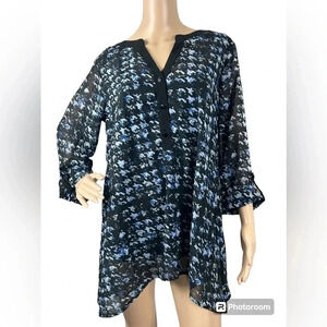 Avenue Women’s size 14/16 sheer roll tab sleeve dressy top with built in tank